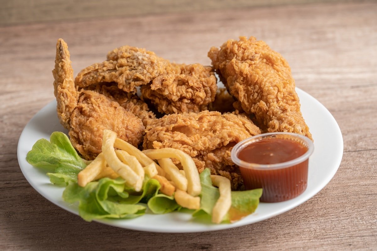 Fried chicken with fries